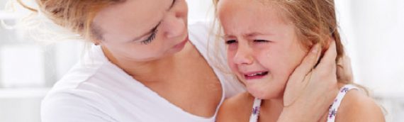 các mẹ nên làm gì trị tật xấu khi trẻ hay hờn dỗi ăn vạ